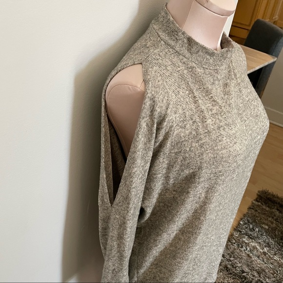 super soft cold-shoulder sweater from CAUTION TO THE WIND - Picture 6 of 8